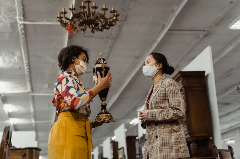 The Private Dressing Room Was Considered Scandalous — Until One Retailer Proved Everyone Wrong